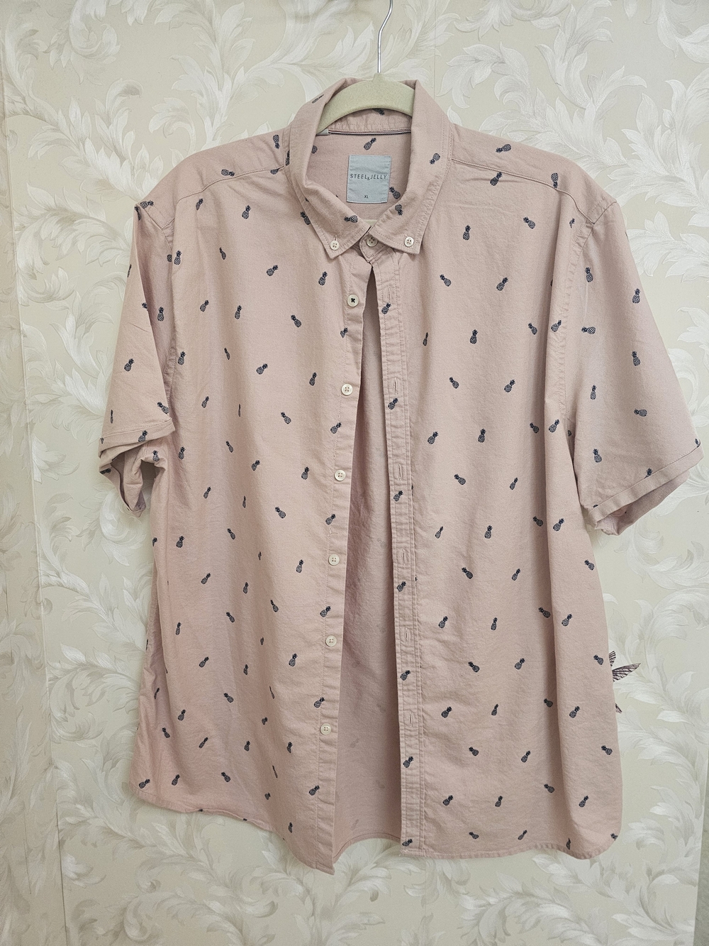 Short-Sleeve Button-Down Shirt in Dusty Pink with pineapple prints